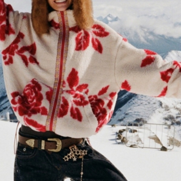 BDG Jackets & Blazers - Anthropologie BDG Mae Printed Piled Fleece Super Soft Zip-up Jacket. Oversized